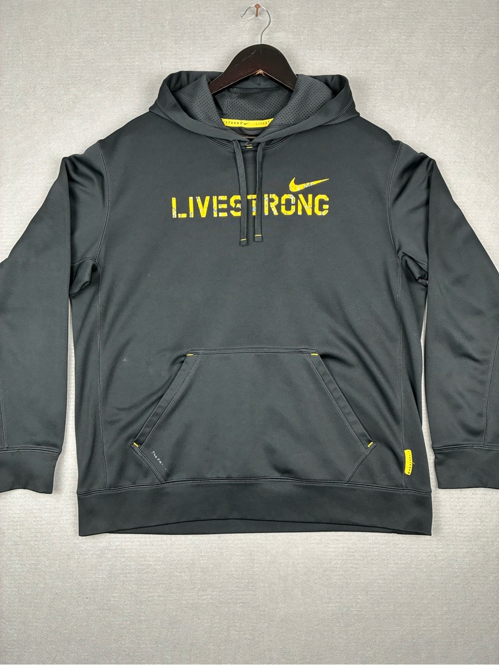 Nike Black Hoodie with Yellow LIVESTRONG Logo Mens Large